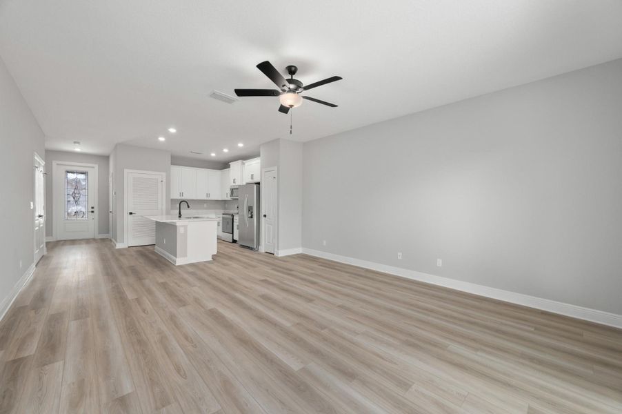 Spacious, unfurnished interior of a new home in Celebration Pointe, Fort Pierce (Image 17).