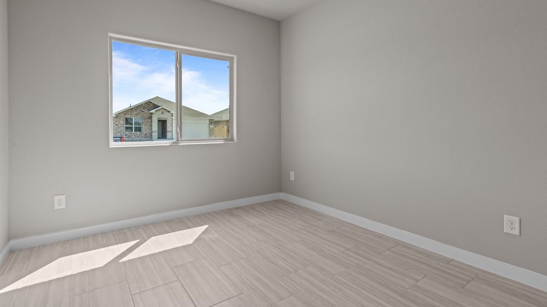 Representative unfurnished interior of a home built from the Southhaven by D.R. Horton in Legacy South, Midland (Image 20).