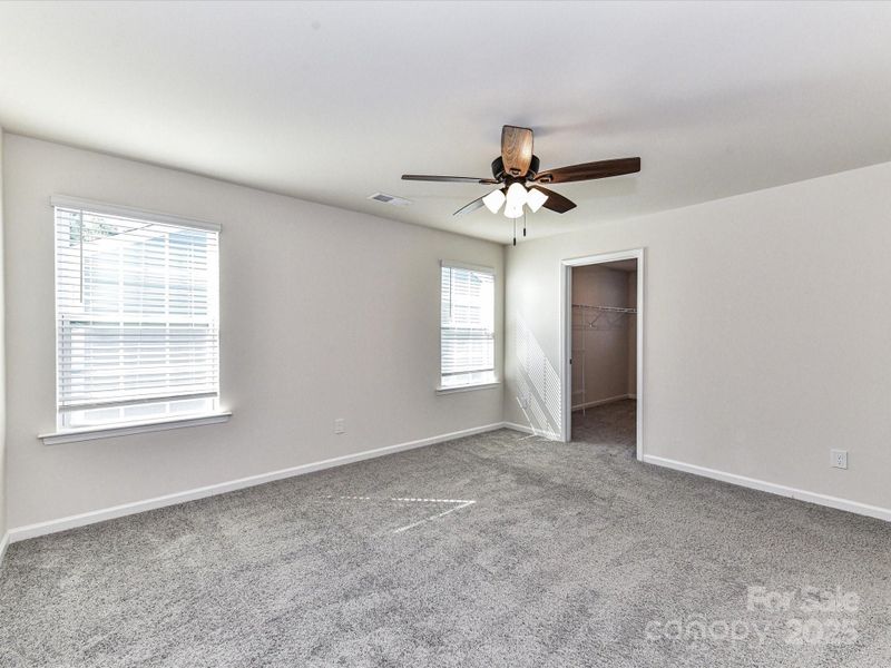 Spacious, unfurnished interior of a new home in Abrial Ridge, York (Image 18).
