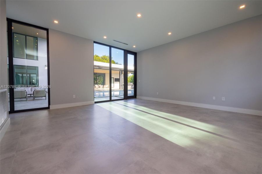 Gym/Bedroom