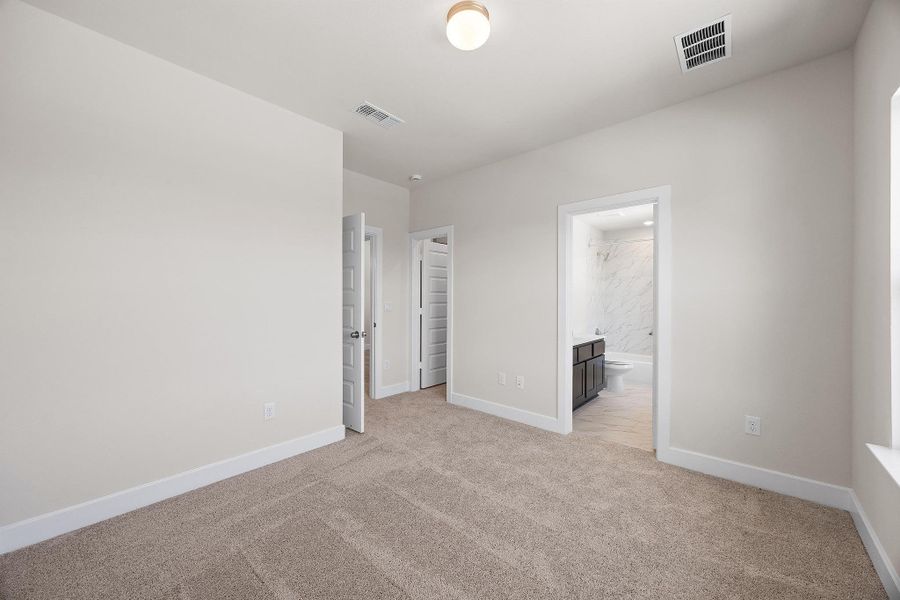 Spacious, unfurnished interior of a new home in Parmer Ranch, Georgetown (Image 35). Spacious, unfurnished interior of a new home in Parmer Ranch, Georgetown (Image 35).