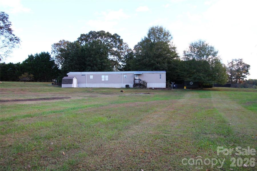 Image 8 of a home in . Image 8 of a home in .