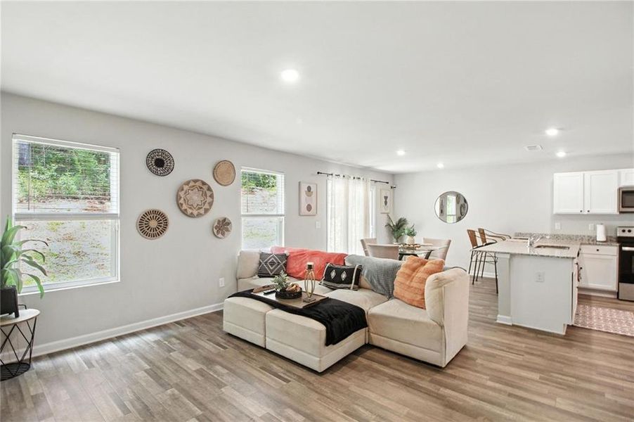 Furnished interior view inside a new home in , Dallas (Image 23).