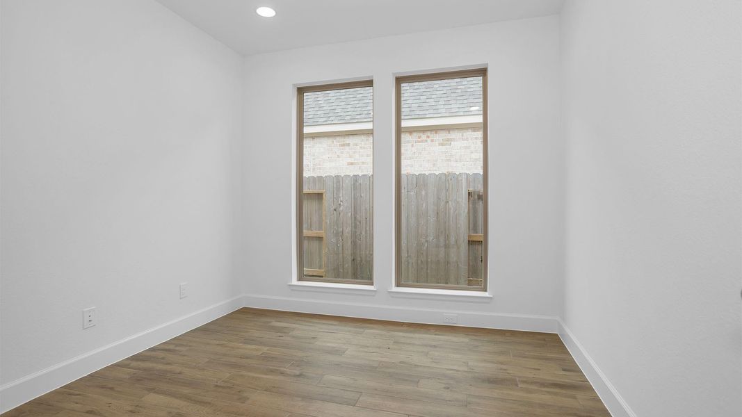 Spacious, unfurnished interior of a new home in Valencia 45', Manvel (Image 12). Spacious, unfurnished interior of a new home in Valencia 45', Manvel (Image 12).