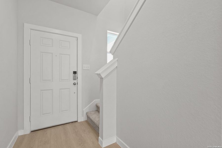 Spacious, unfurnished interior of a new home in Senna, Leon Valley (Image 26).