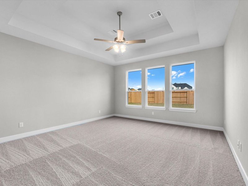 Spacious, unfurnished interior of a new home in Brookewater, Rosenberg (Image 19).