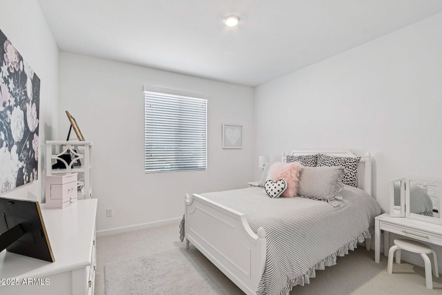 53-web-or-mls-E Waller Ln-S1012-1-007