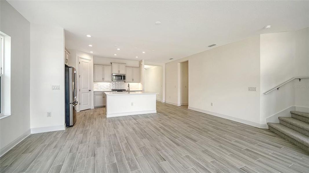 Spacious, unfurnished interior of a new home in Windward, Sarasota (Image 20). Spacious, unfurnished interior of a new home in Windward, Sarasota (Image 20).