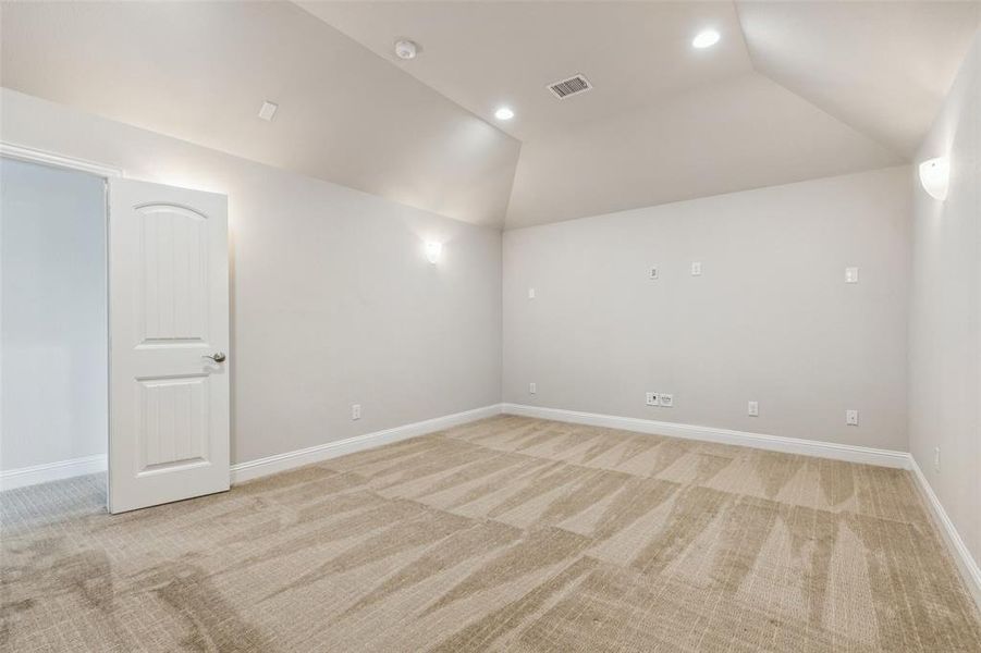 Spacious, unfurnished interior of a new home in Lake Shore Village, Rowlett (Image 30).