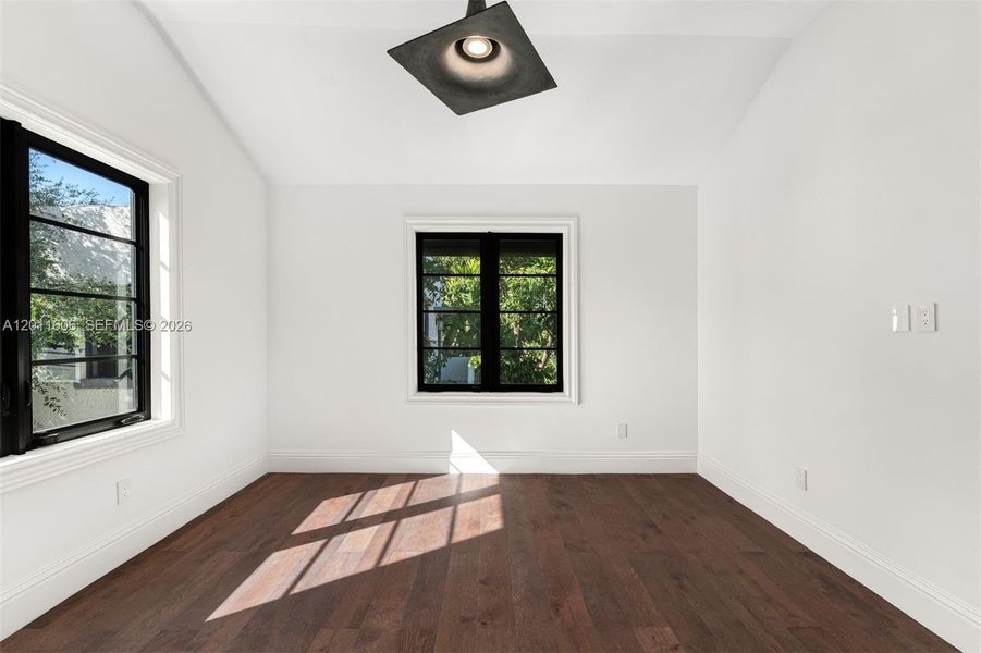 Spacious, unfurnished interior of a new home in , Miami (Image 45).