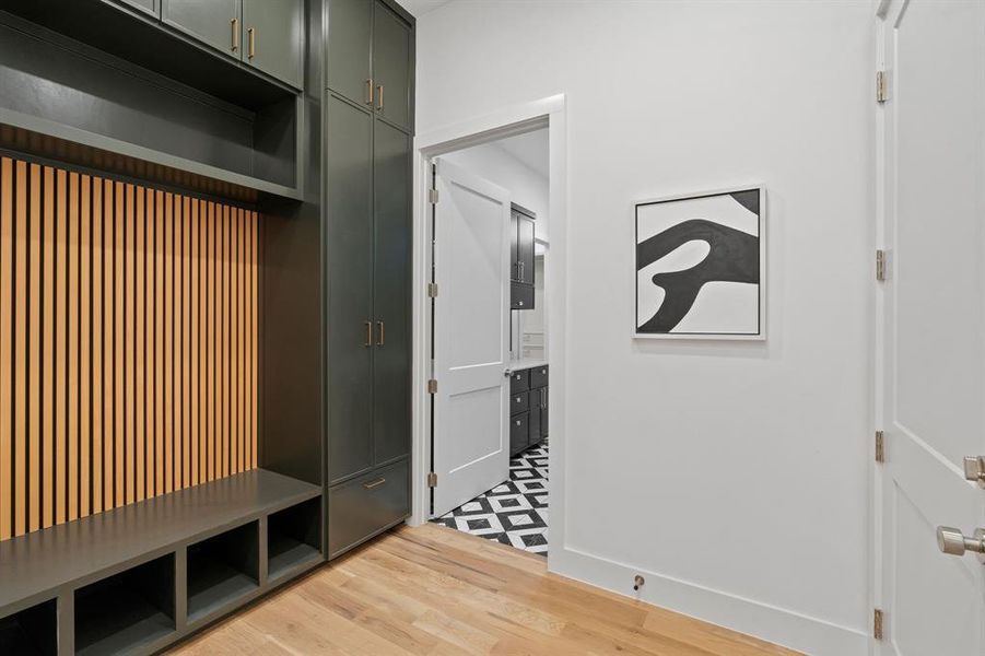 Furnished interior view inside a new home in , Dallas (Image 13).