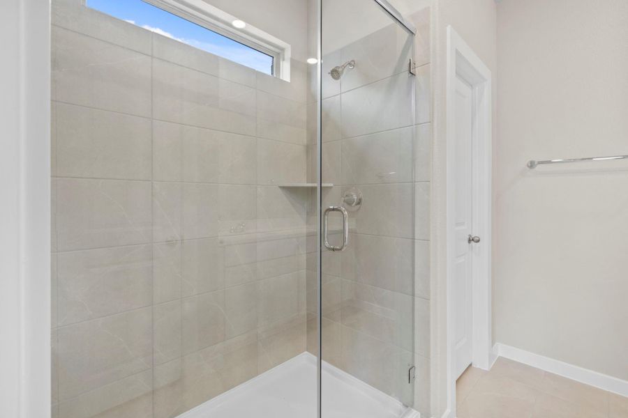 Close-up of interior finishes inside a home in Laurel Landing 40', Alvin (Image 11).