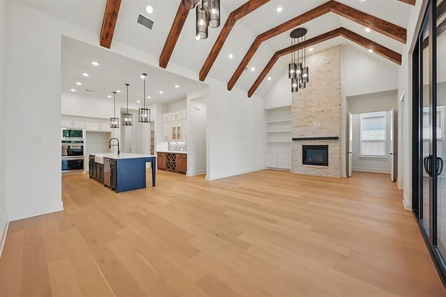 Family Room/Dining Room Family Room/Dining Room