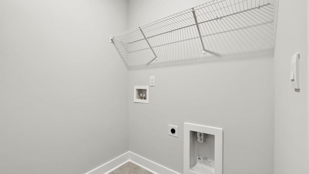 Spacious, unfurnished interior of a new home in Hidden Hills, Spartanburg (Image 32).
