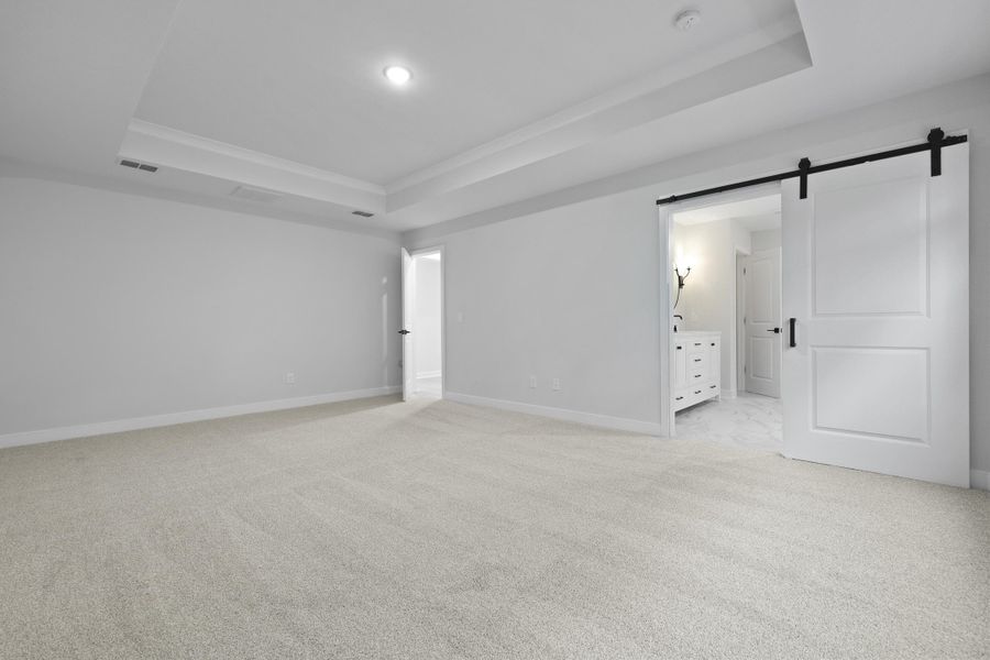 Spacious, unfurnished interior of a new home in Stono Village, Hollywood (Image 16).