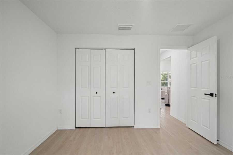 Spacious, unfurnished interior of a new home in , Citrus Springs (Image 22).