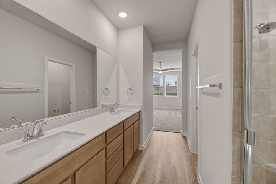 Furnished interior view inside a new home in Highland Ridge, New Braunfels (Image 6).