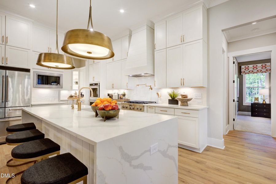 CRBT-0099-00_Ballentine E_Kitchen06