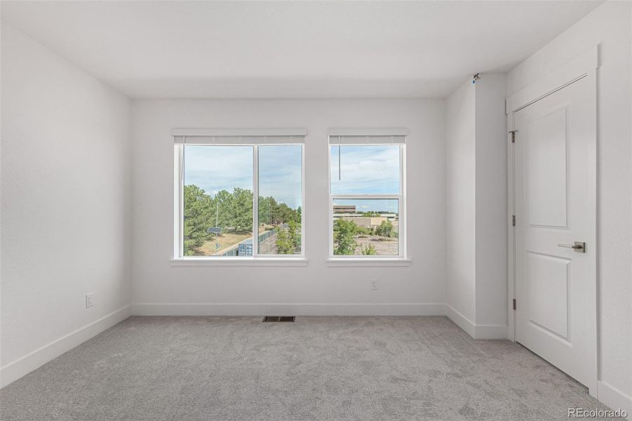 Spacious, unfurnished interior of a new home in Ascent at Inverness, Englewood (Image 16).