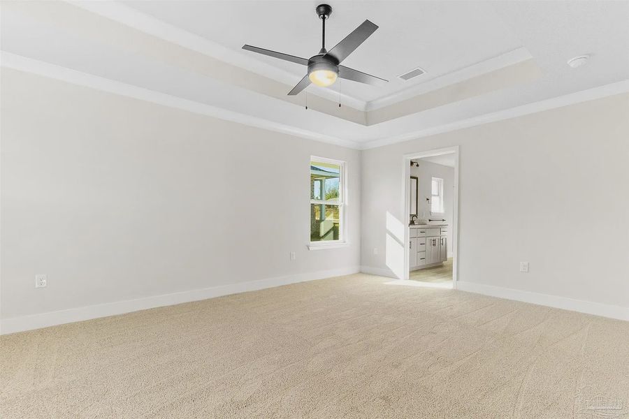 Spacious, unfurnished interior of a new home in Pecan Valley, Pensacola (Image 13).