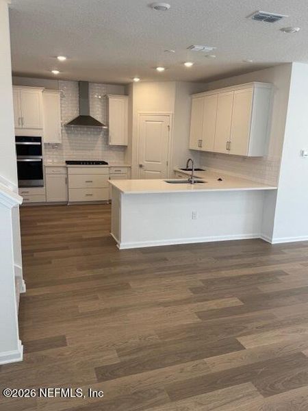 Image 15 of a home in Brook Forest. Image 15 of a home in Brook Forest.