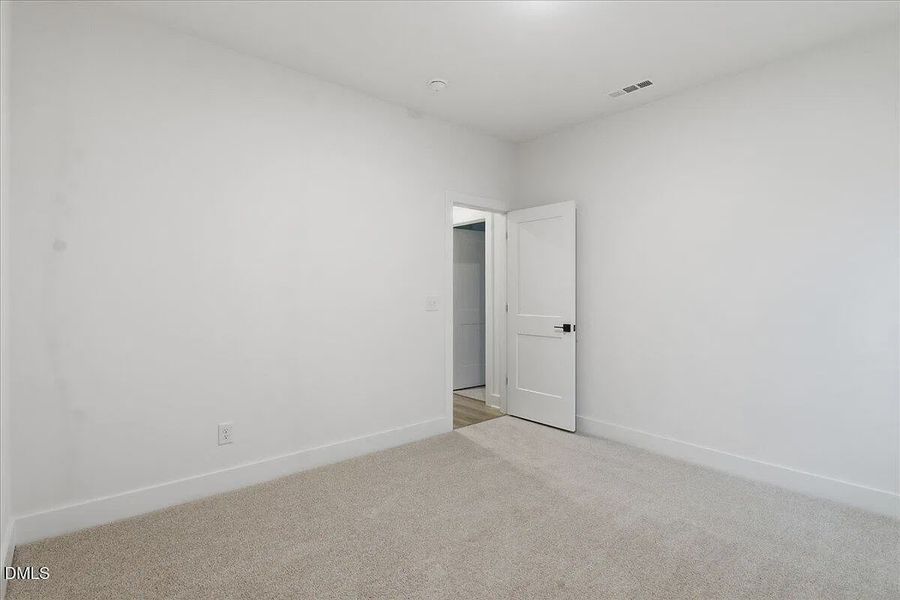Spacious, unfurnished interior of a new home in Jackson Ridge, Pikeville (Image 19).
