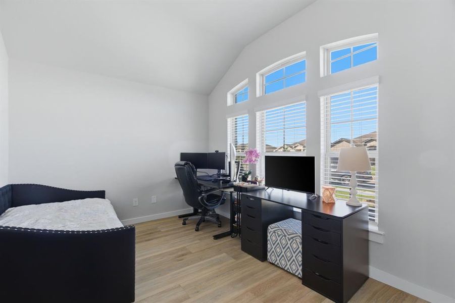 Furnished interior view inside a new home in Trail Creek, Cleburne (Image 30).
