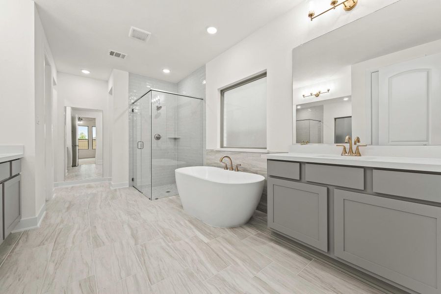 Representative image. Features, specifications, selections and colors may vary.