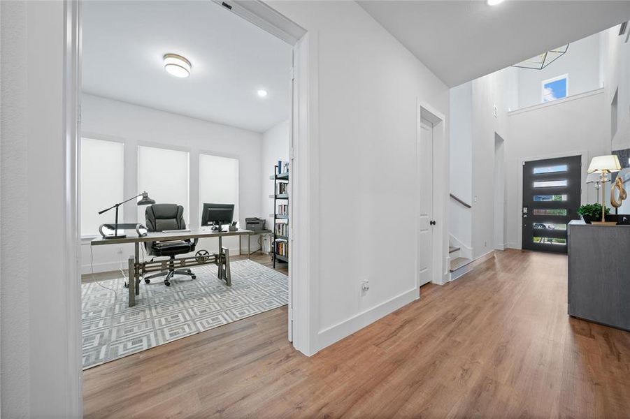 Furnished interior view inside a new home in , Prosper (Image 25).