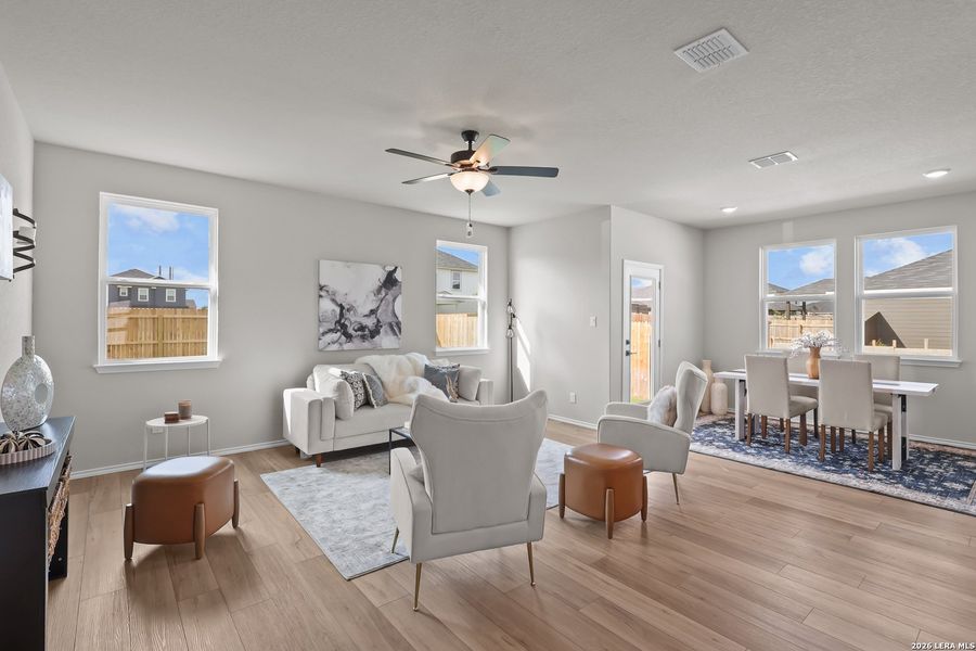 Furnished interior view inside a new home in Hannah Heights, Seguin (Image 9).