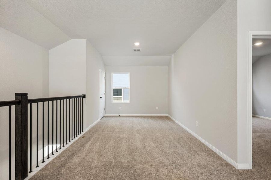 Spacious, unfurnished interior of a new home in Cannon Ranch, Dripping Springs (Image 29).