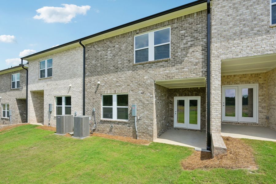 Representative exterior details of a home built from the Echo by Starlight Homes in Kendall Grove, McDonough (Image 4).