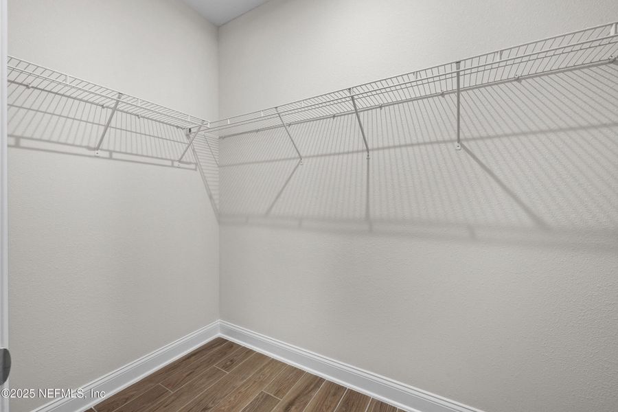 Spacious, unfurnished interior of a new home in , Jacksonville (Image 21).