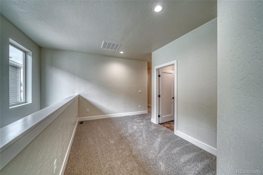 Upper level  bonus space