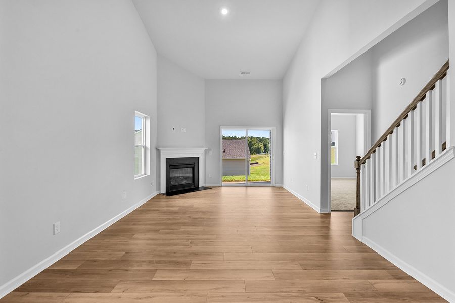 Spacious, unfurnished interior of a new home in Hanes Lake, Winston-Salem (Image 19).
