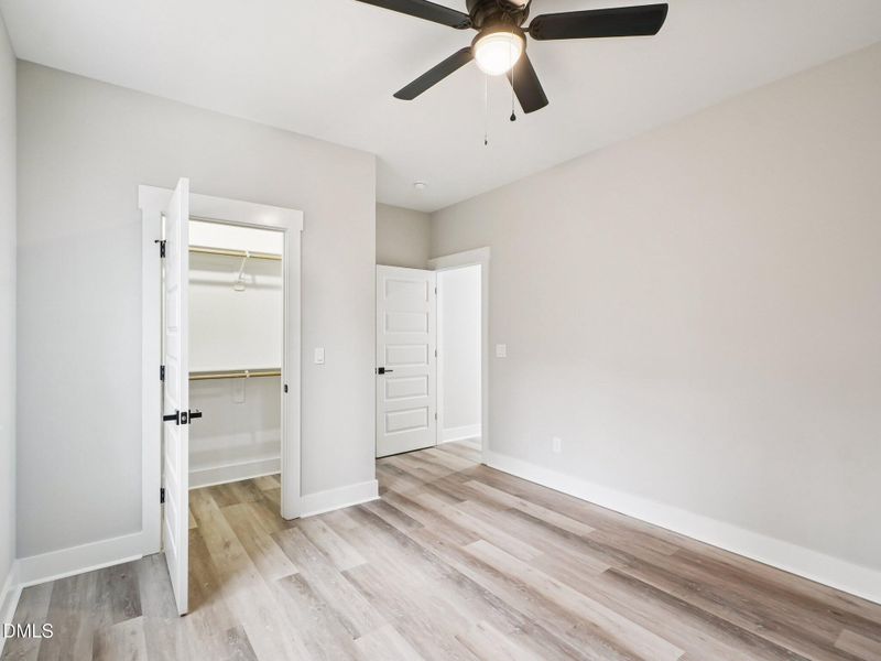 31-web-or-mls-Springdale Dr-S3012-027