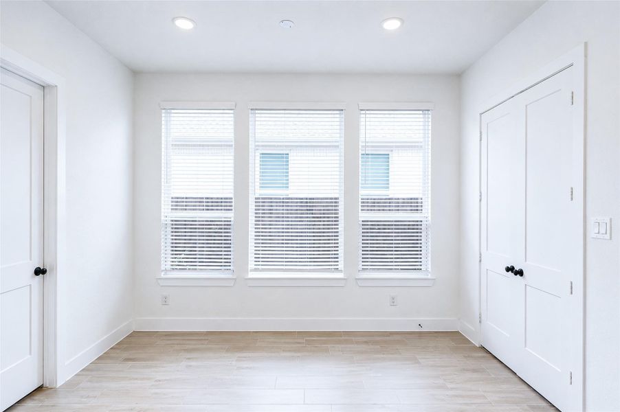 Spacious, unfurnished interior of a new home in , Katy (Image 23).