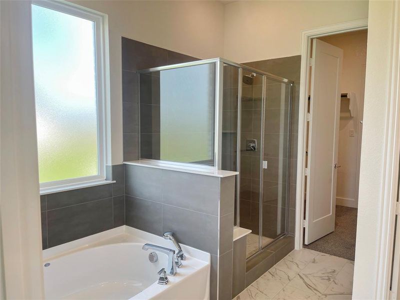 Furnished interior view inside a new home in Waterfall Ranch Estates, Waxahachie (Image 7).