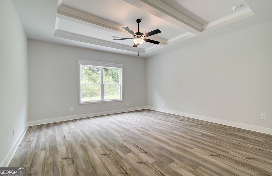 Spacious, unfurnished interior of a new home in Ponderosa Farms Reserve, Gainesville (Image 32).