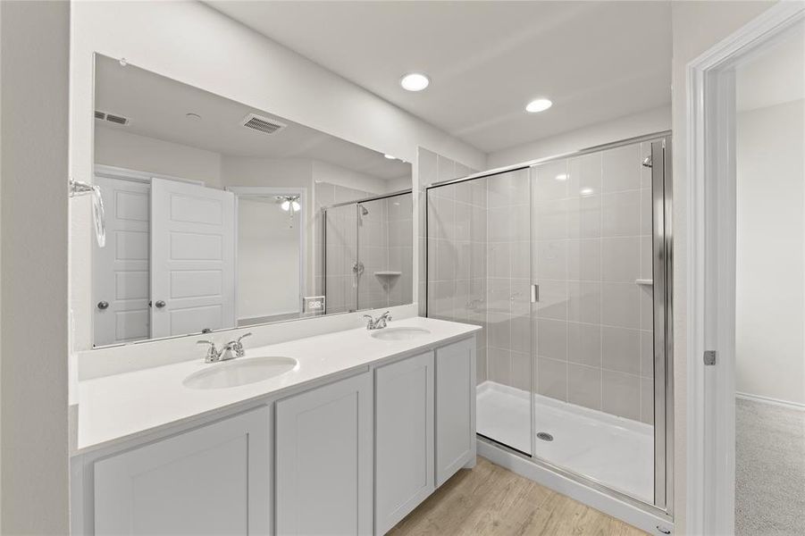 19. 4006 Avion - Bath (3)