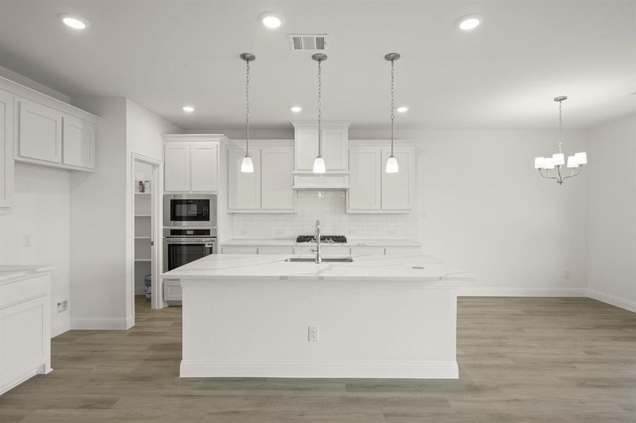 4329 KNight- Kitchen-2