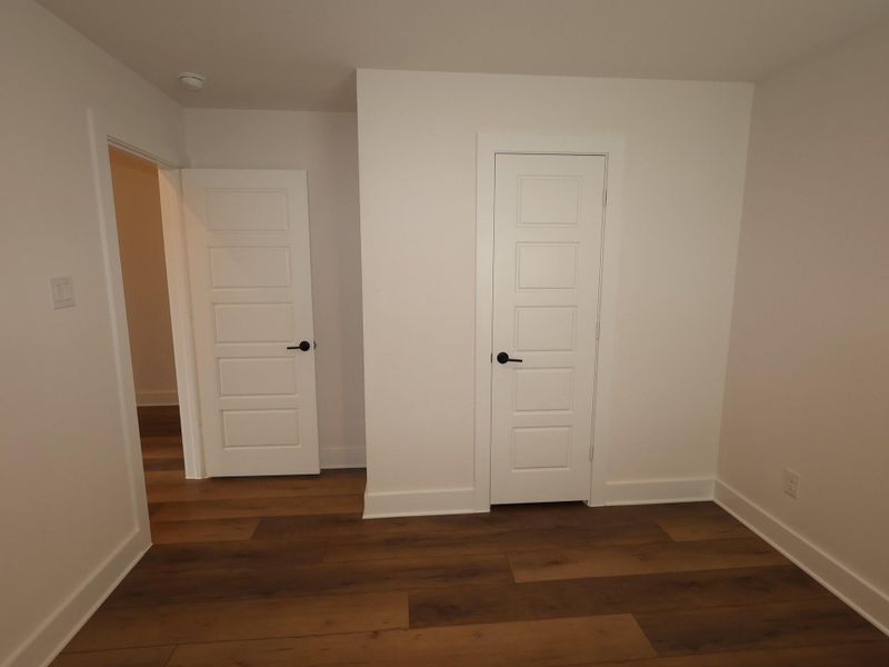 Spacious, unfurnished interior of a new home in Lago Mar, Santa Fe (Image 17). Spacious, unfurnished interior of a new home in Lago Mar, Santa Fe (Image 17).