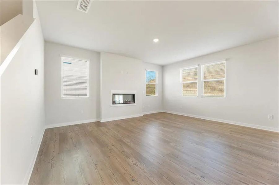 Spacious, unfurnished interior of a new home in Parkview Estates, South Fulton (Image 15). Spacious, unfurnished interior of a new home in Parkview Estates, South Fulton (Image 15).