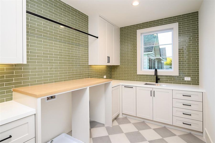 Furnished interior view inside a new home in , Dallas (Image 5). Furnished interior view inside a new home in , Dallas (Image 5).