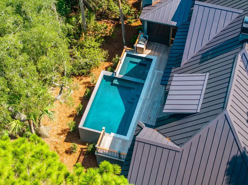 Exterior details and patio area of a home in , Kiawah Island (Image 41).