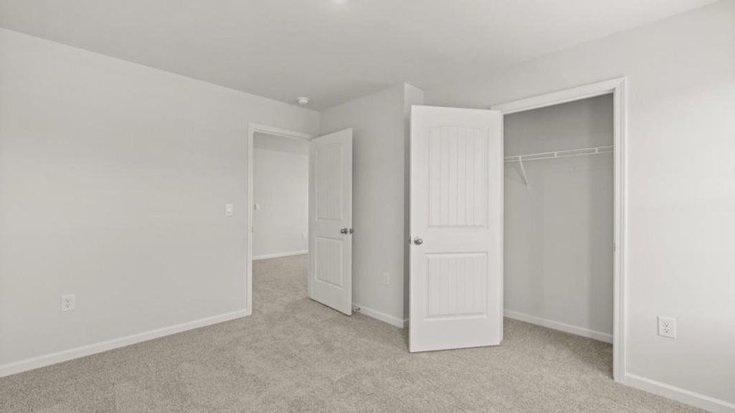 Spacious, unfurnished interior of a new home in Braselton Village, Braselton (Image 22).