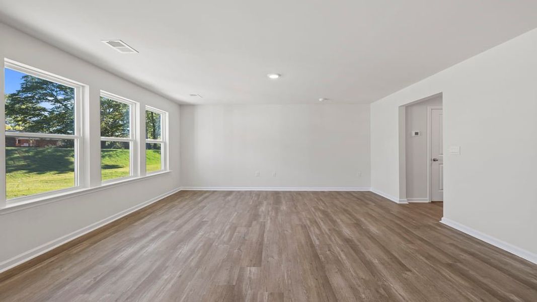 Spacious, unfurnished interior of a new home in Baxter Village, Boiling Springs (Image 21).