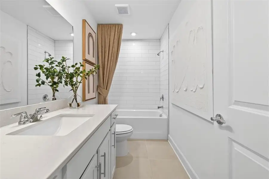 Furnished interior view inside a new home in Linden Grove, Powder Springs (Image 20).