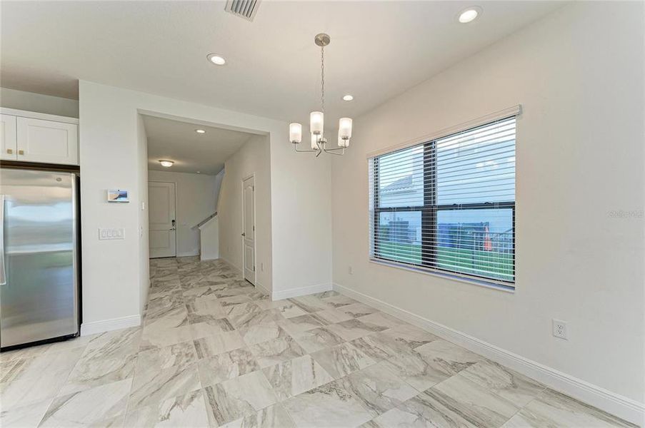 Spacious, unfurnished interior of a new home in , Sarasota (Image 21).