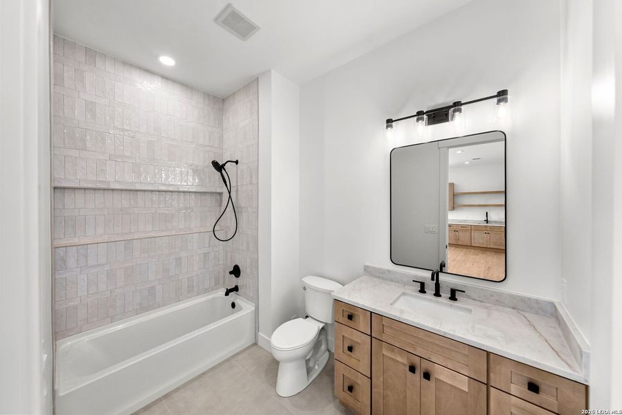 Furnished interior view inside a new home in , Boerne (Image 6).